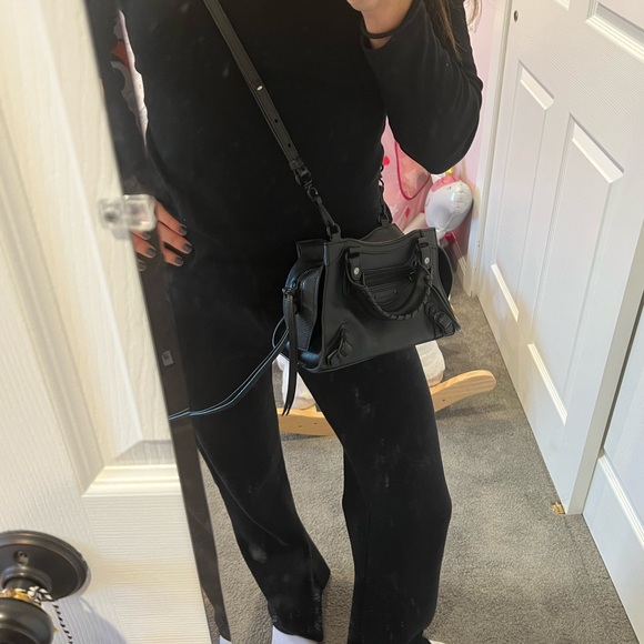 BALENCIAGA MINI NEO CLASSIC CITY BAG! - Picture 4 of 7